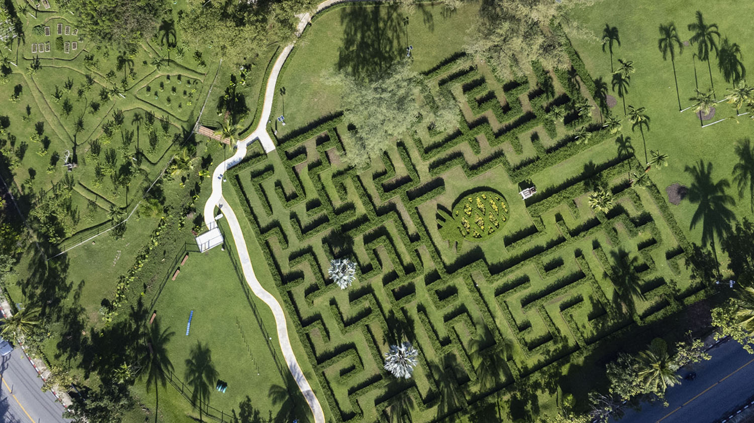 Dog Park &amp; Family Maze
